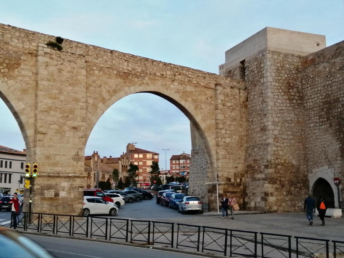 Estudios Los Arcos Teruel Buitenkant foto
